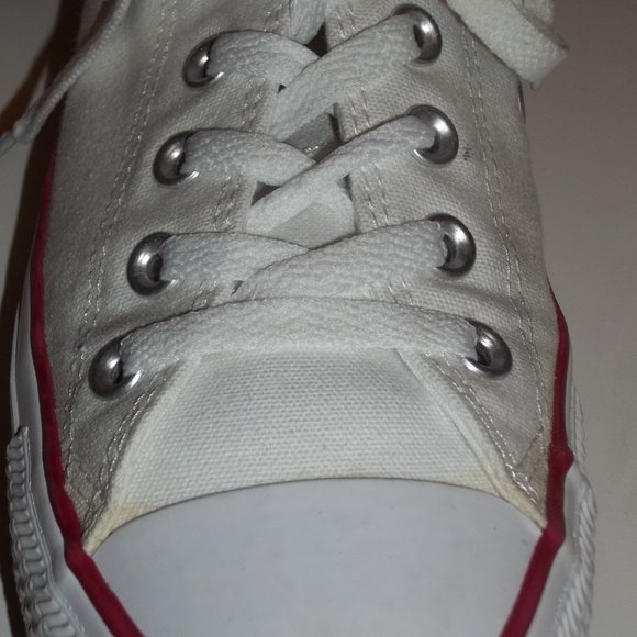 Converse All Star Chuck Taylor Classic Low Top White Sneakers Mens- 7 Womens- 9 - Picture 4 of 12